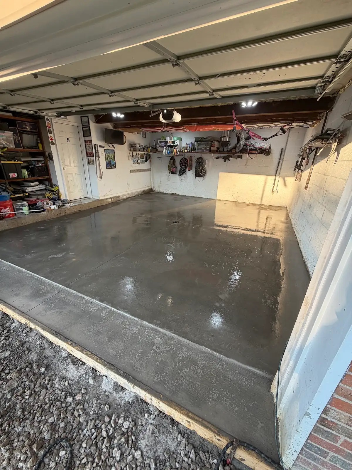 Garage floor concrete surface