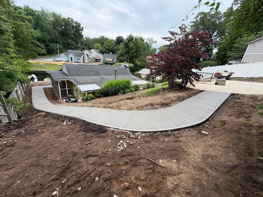 Curved walkway