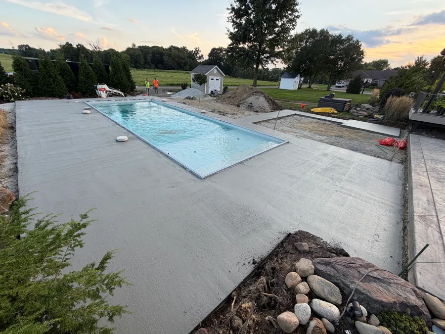 Pool surround